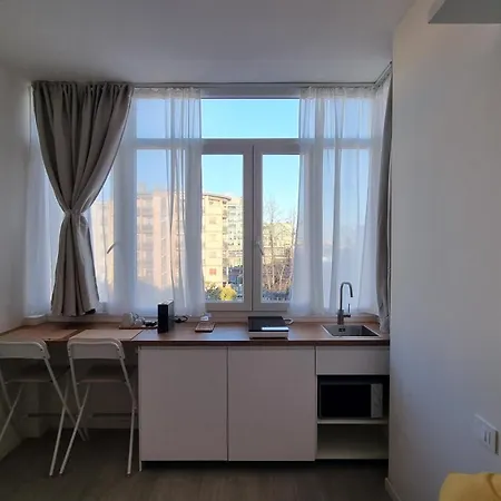Luminoso Monolocale Mm3 Dergano Sky Legnone * Milan
