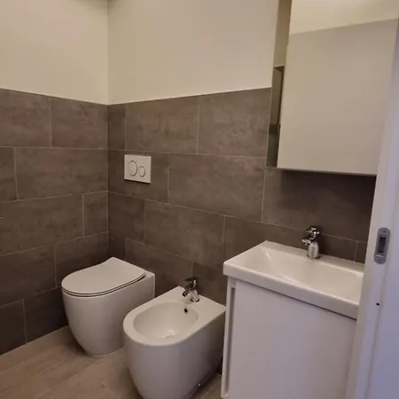 Luminoso Monolocale Mm3 Dergano Sky Legnone * Milan