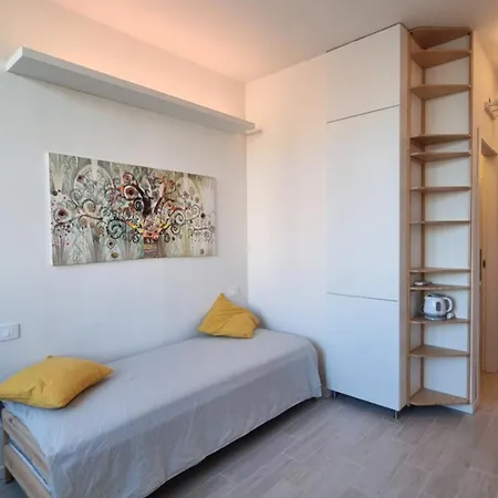 Apartment Luminoso Monolocale Mm3 Dergano Sky Legnone
