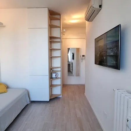 Luminoso Monolocale Mm3 Dergano Sky Legnone Apartment *